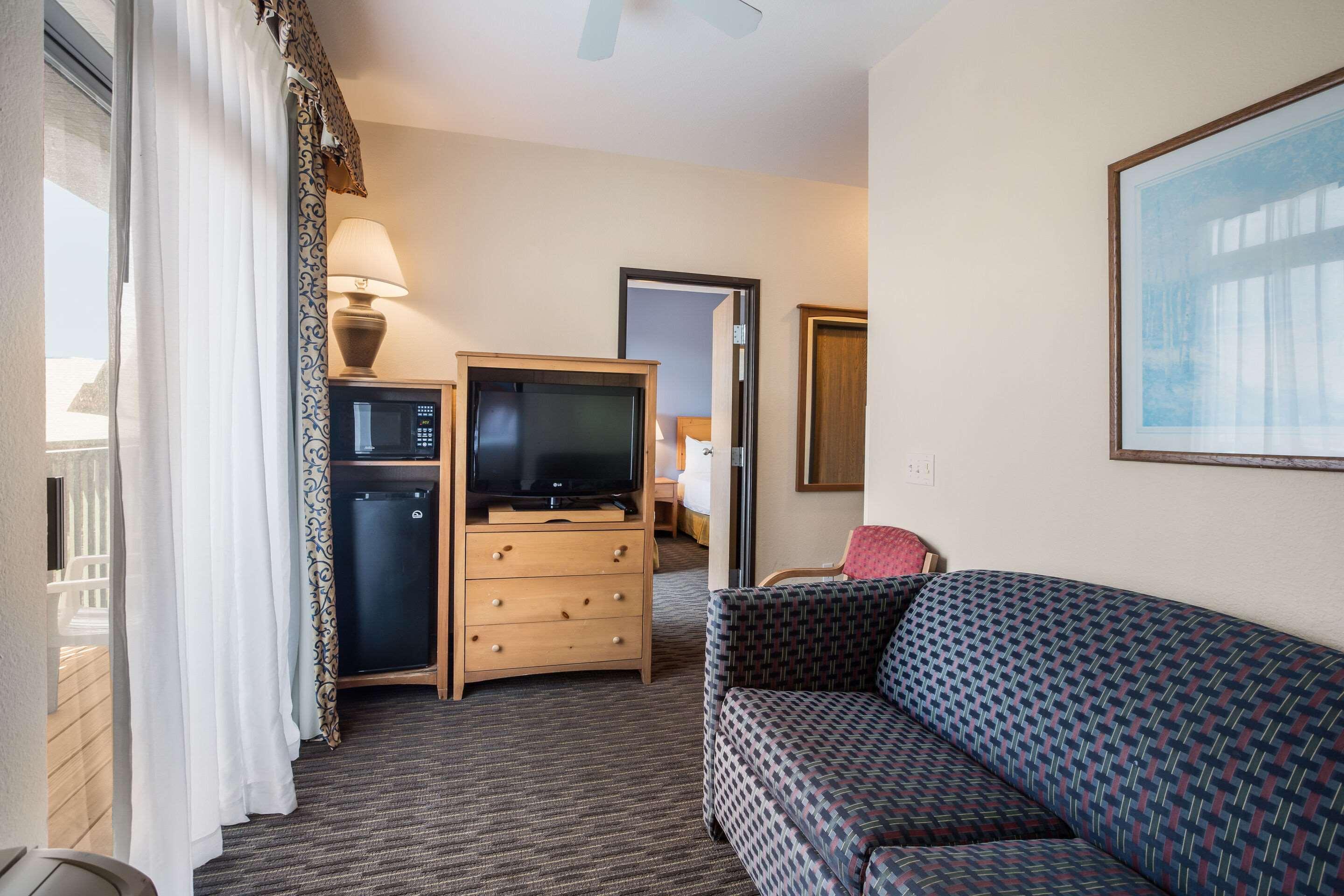 Days Inn By Wyndham Mackinaw City - Bridgeview Area Exterior photo